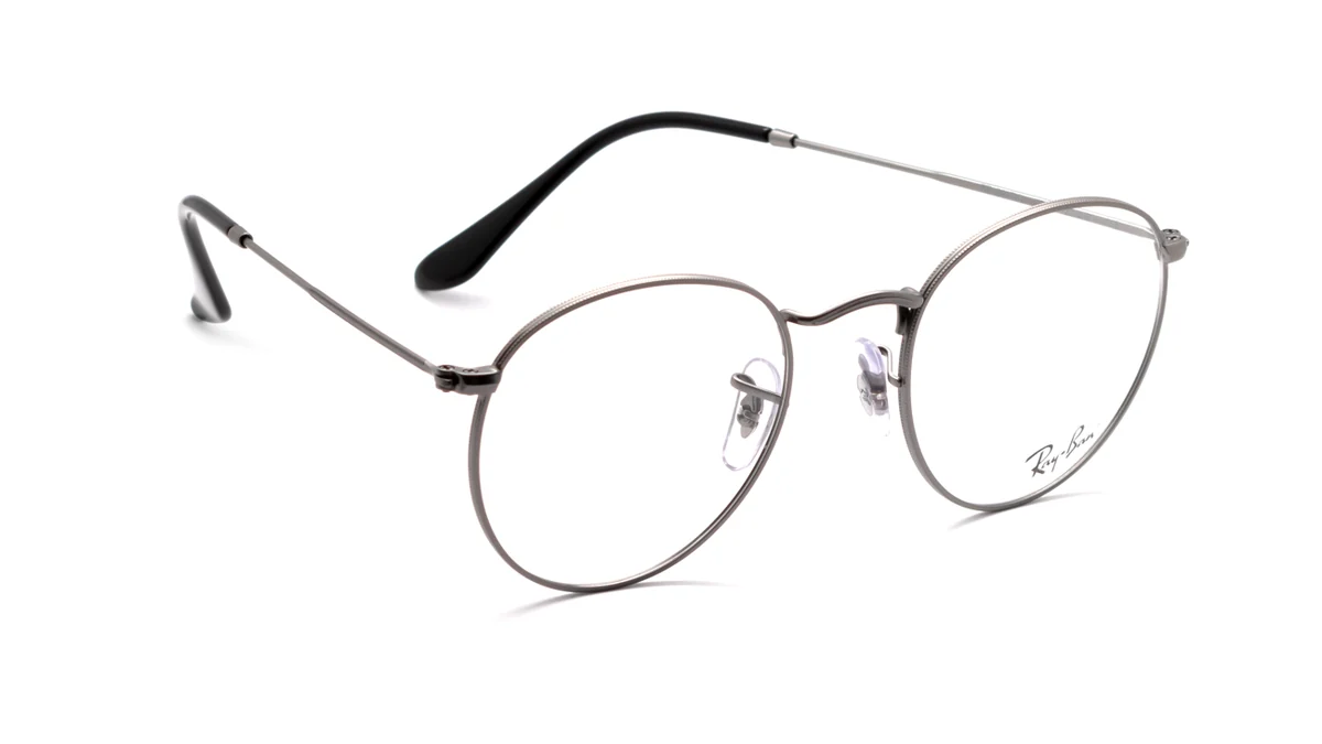 Armazón Ray-Ban RB 3447, vista de tres cuartos.