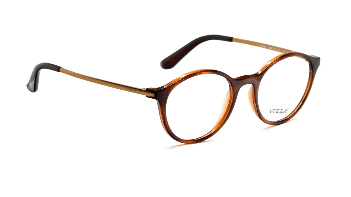 Armazón Vogue Eyewear VO5223L, vista de tres cuartos.